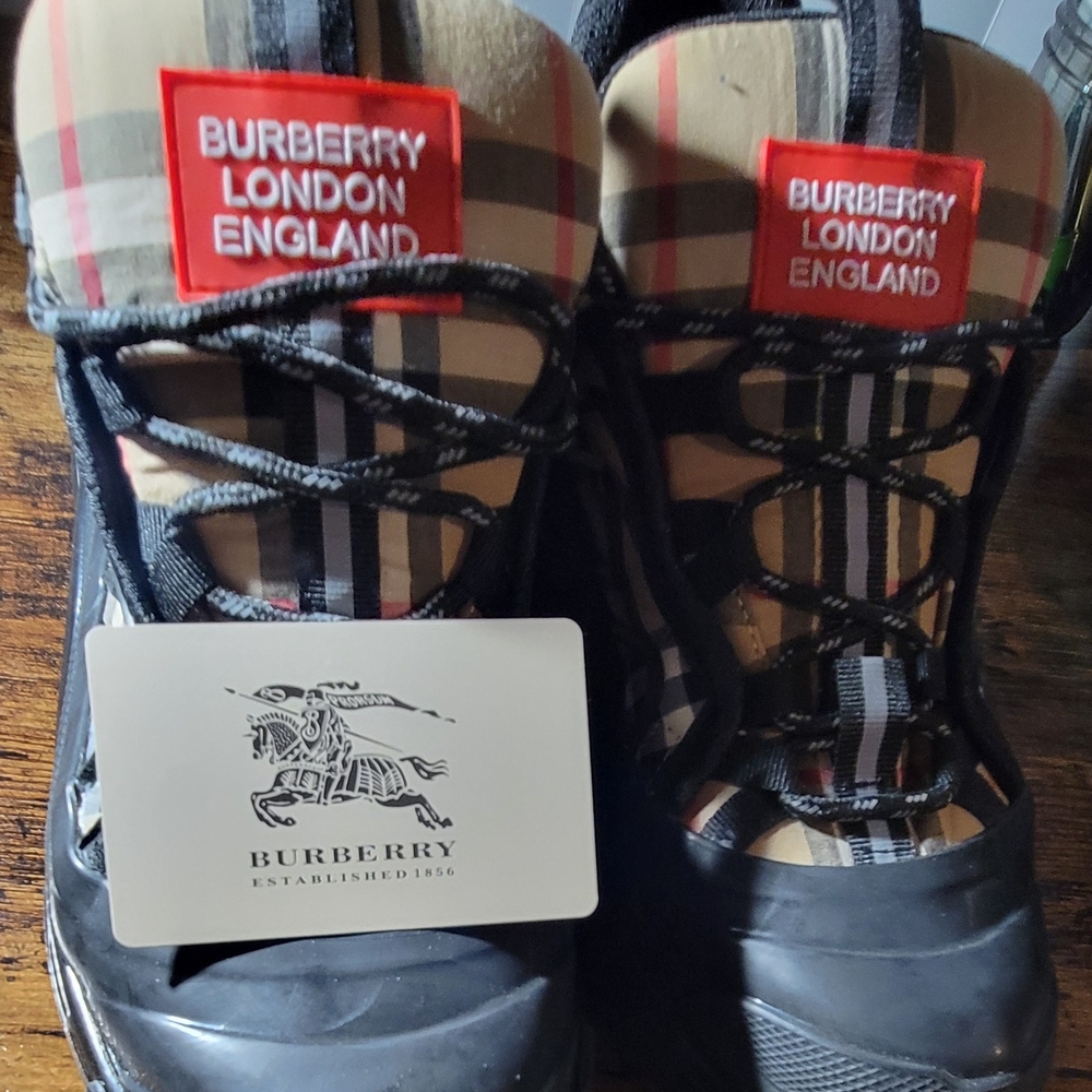 Burberry London England Plaid Sneakers - Picture 7 of 7